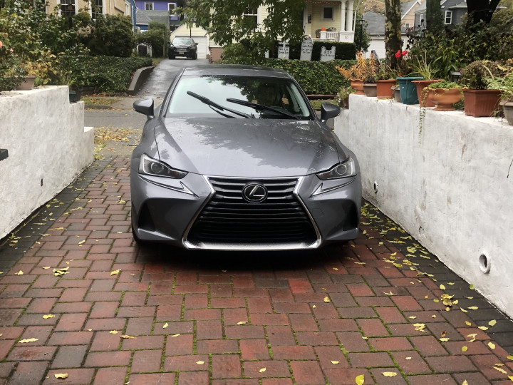 Lexus IS