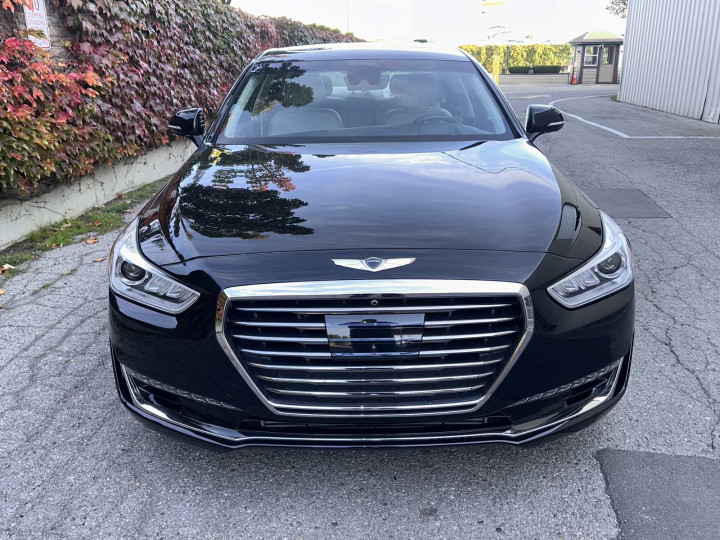2017 Genesis G90