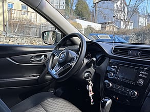 2017 NISSAN Rogue