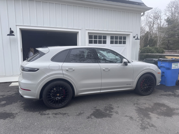 Porsche Cayenne 2023