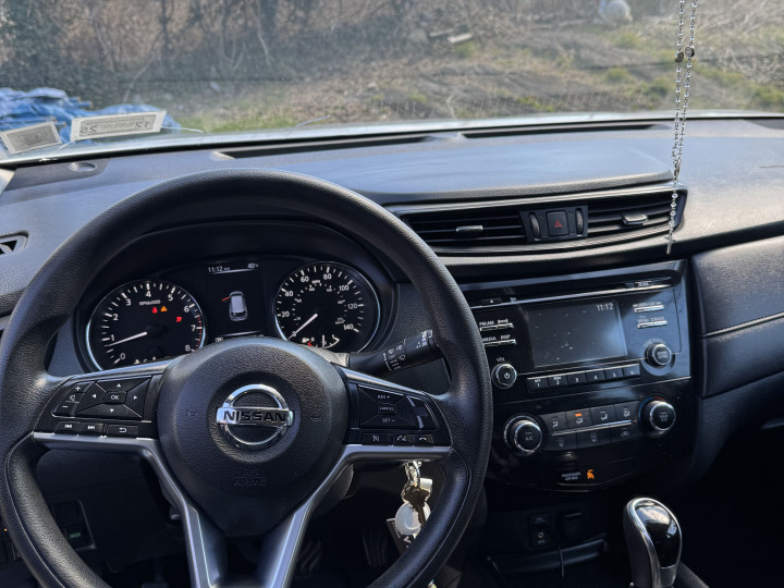 2017 Nissan