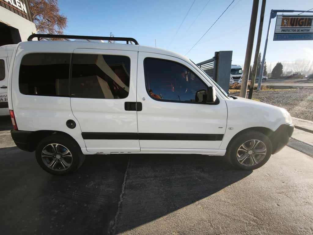 2016 Peugeot Partner