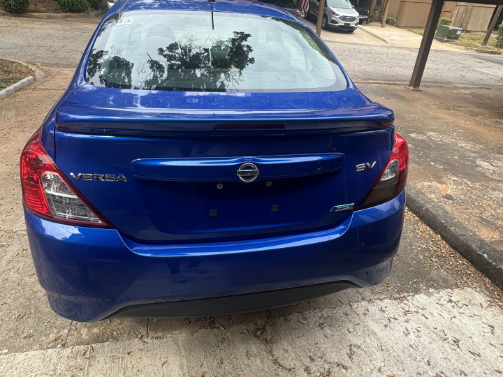 Nissan Versa
