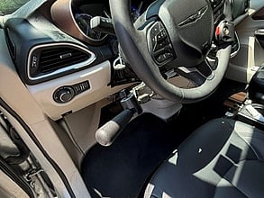 2023 CHRYSLER Voyager