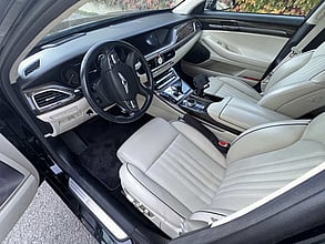2017 GENESIS G90