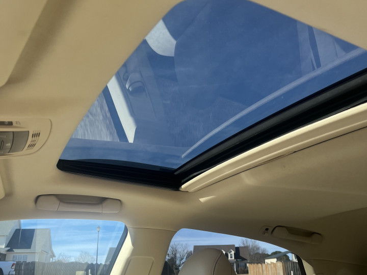 Lexus 27592