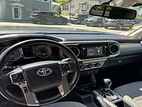 2017 TOYOTA Tacoma