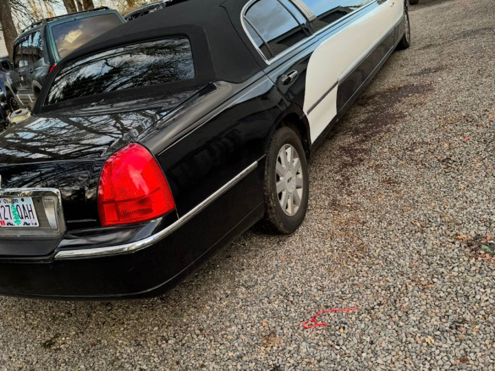 2008 Lincoln Town Car