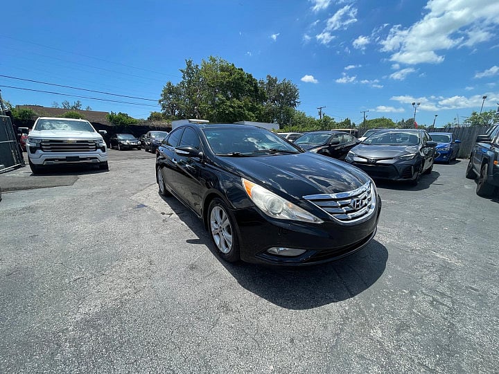2013 HYUNDAI Sonata