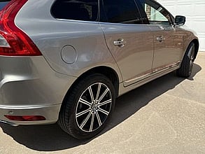 2015 VOLVO XC60