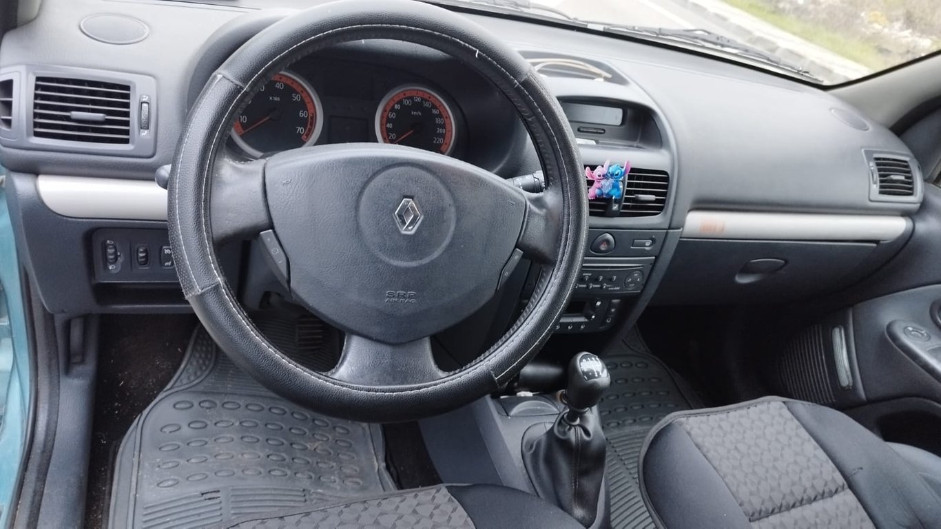 2004 Renault Clio