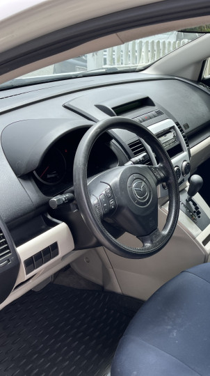 2009 MAZDA Mazda5