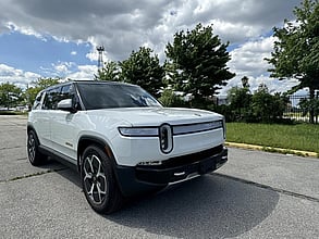2023 RIVIAN R1S