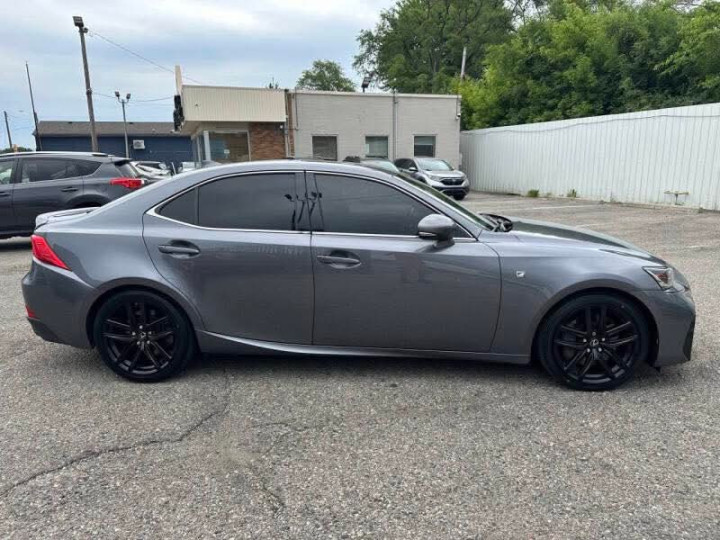 2018 Lexus IS