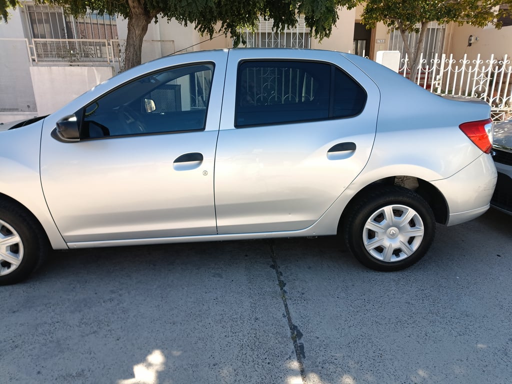2015 Renault Logan