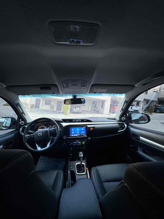 2025 Toyota Hilux