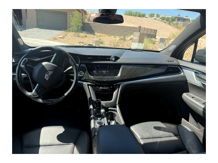 Cadillac XT6
