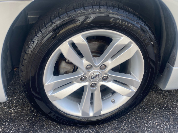 Nissan Altima 02911