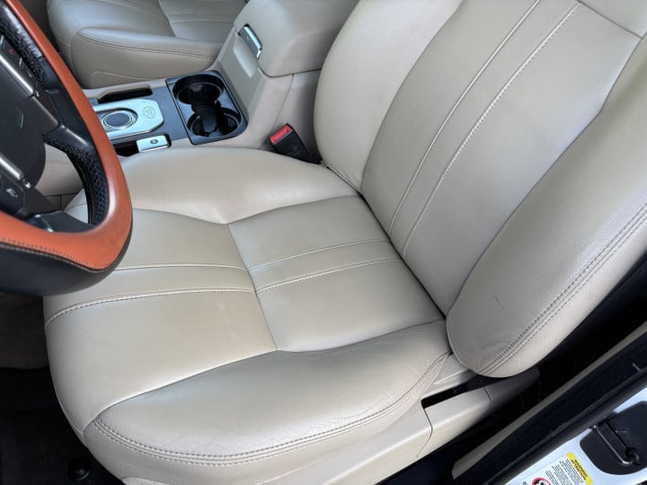 Land Rover LR4 38017