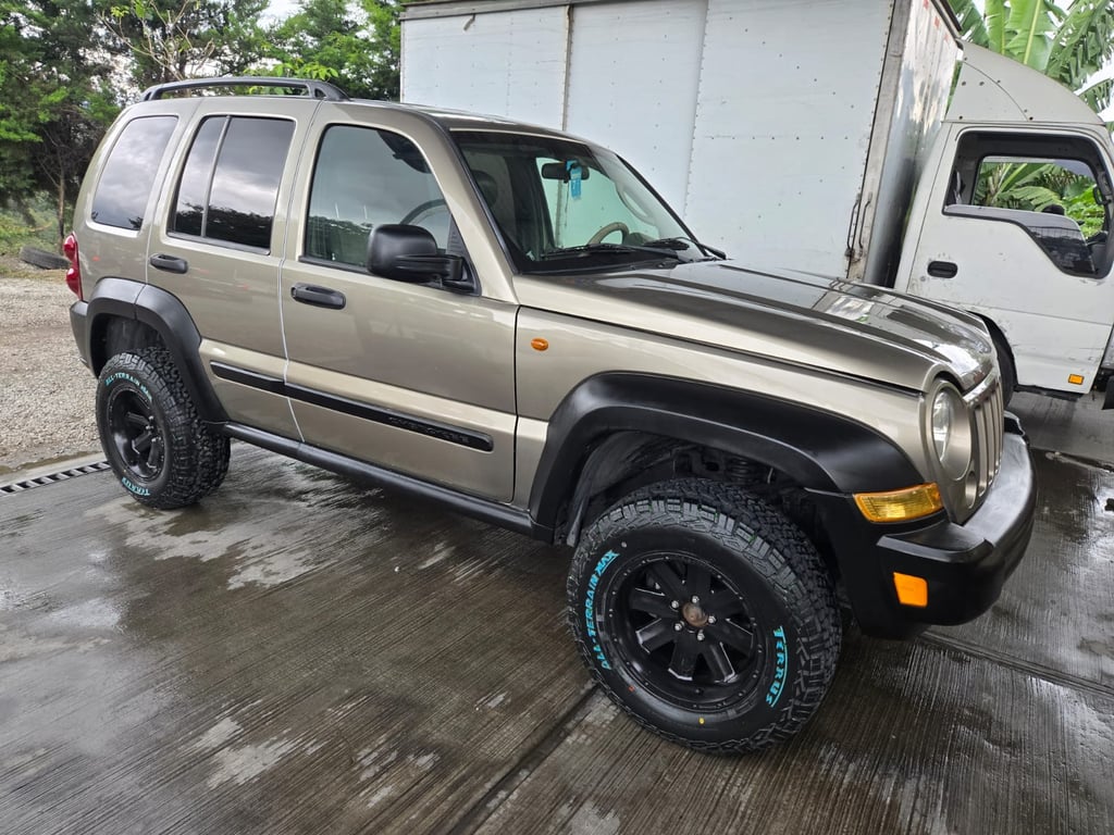 2005 Jeep Cherokee