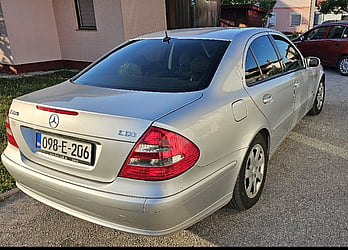 2005 Mercedes-Benz E-Class