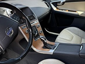 2015 VOLVO XC60