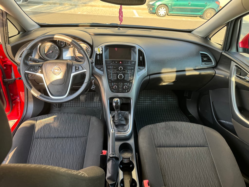 2014 Opel Astra