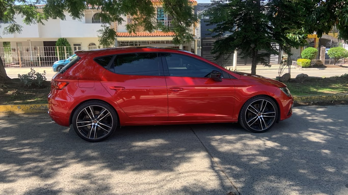 2020 Cupra León
