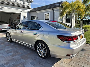 2016 Lexus LS