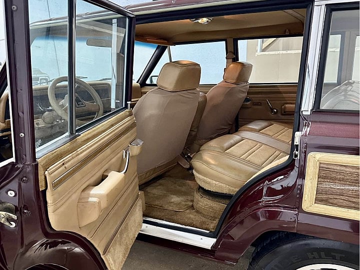 Jeep 33606
