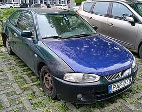 2000 Mitsubishi Colt