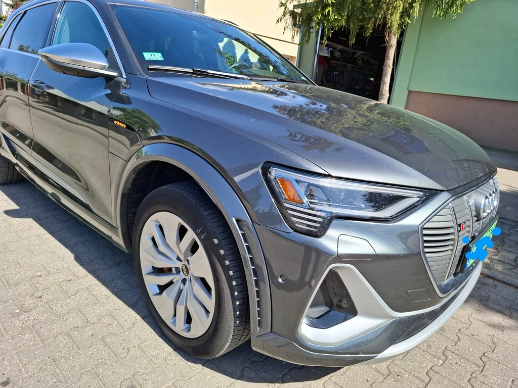 2022 Audi e-tron