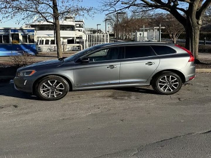 2017 Volvo XC60