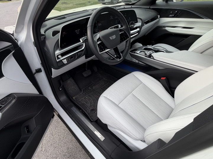 Cadillac LYRIQ