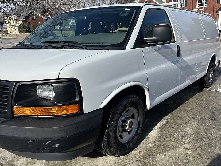 2017 GMC Savana