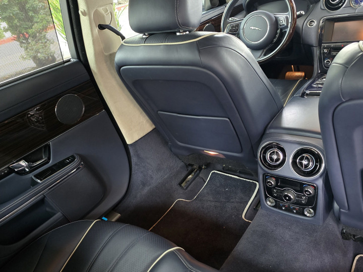 2012 Jaguar XJ-Series