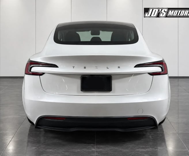 2025 Tesla 3