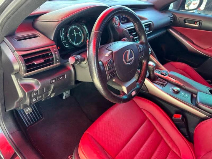 Lexus Merrillville