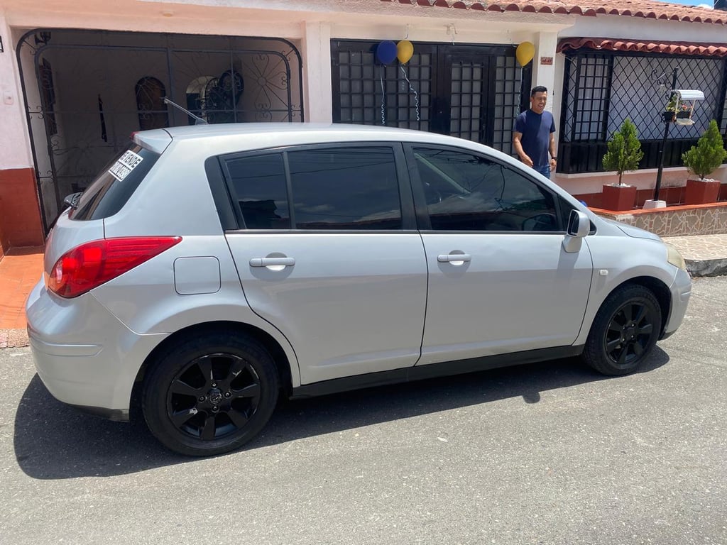 2009 Nissan Tiida