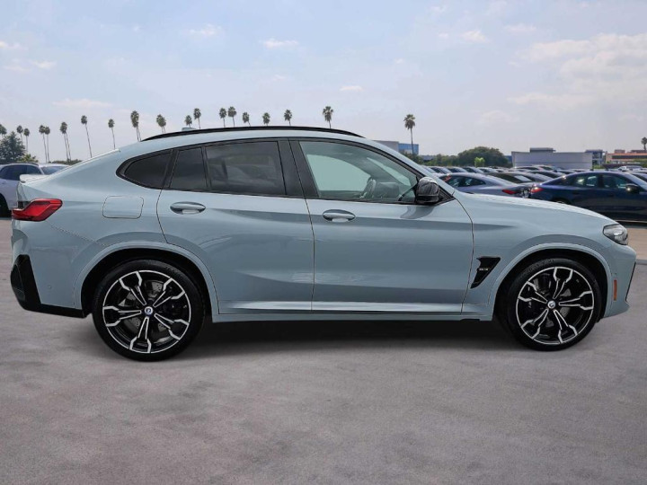 2023 BMW X4