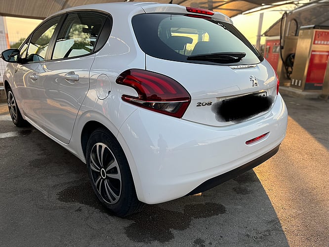 2015 Peugeot 208