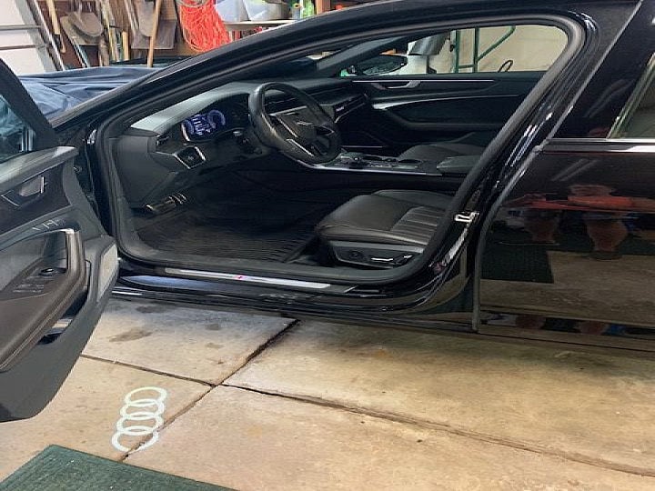 Audi 48047