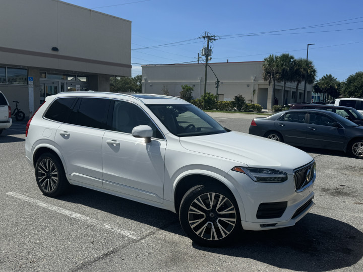 2020 Volvo