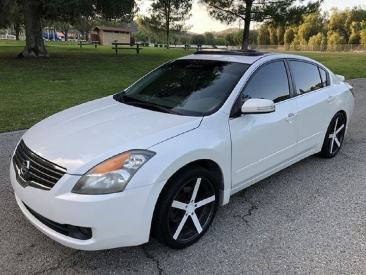 2009 Nissan