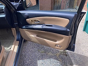 2002 Isuzu Axiom