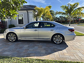 2016 Lexus LS