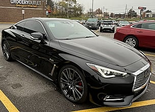 2017 INFINITI Q60