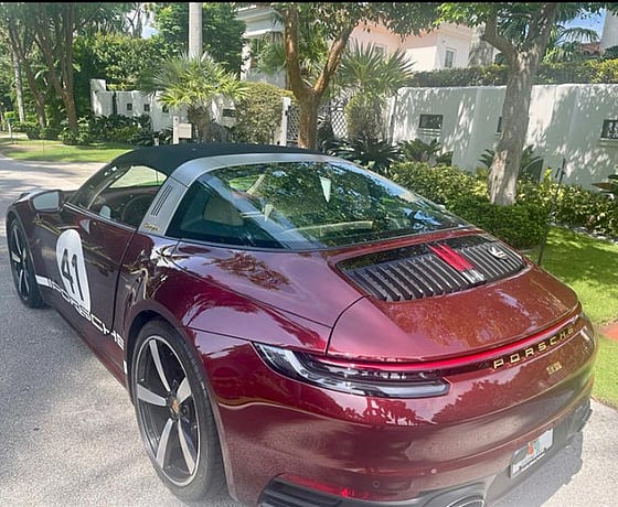 Porsche 911 33127