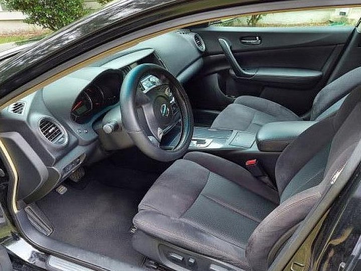 Nissan Maxima