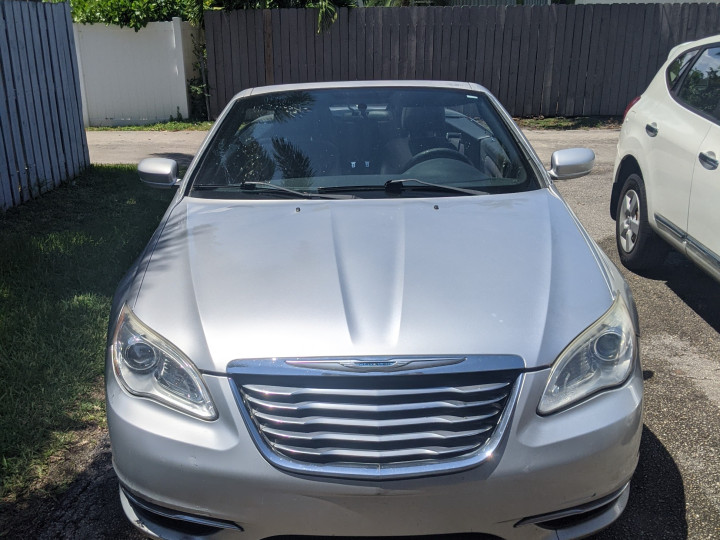 Chrysler 200